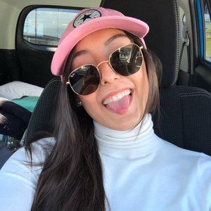 Meet your Posher, Juliana